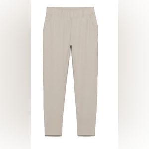 The Group by Babaton Weekender Pant